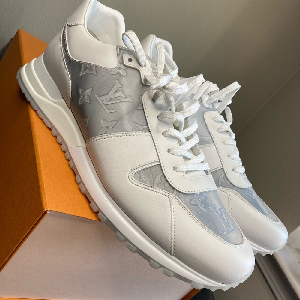 Never worn , comes with original box